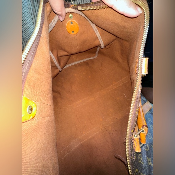 Louis Vuitton Bandolier 55 Authentic - Picture 3 of 16